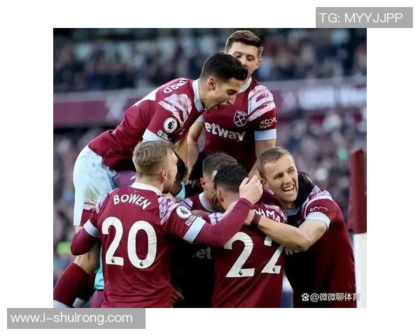 深圳足球队以73分领跑精英赛积分榜展现强劲实力